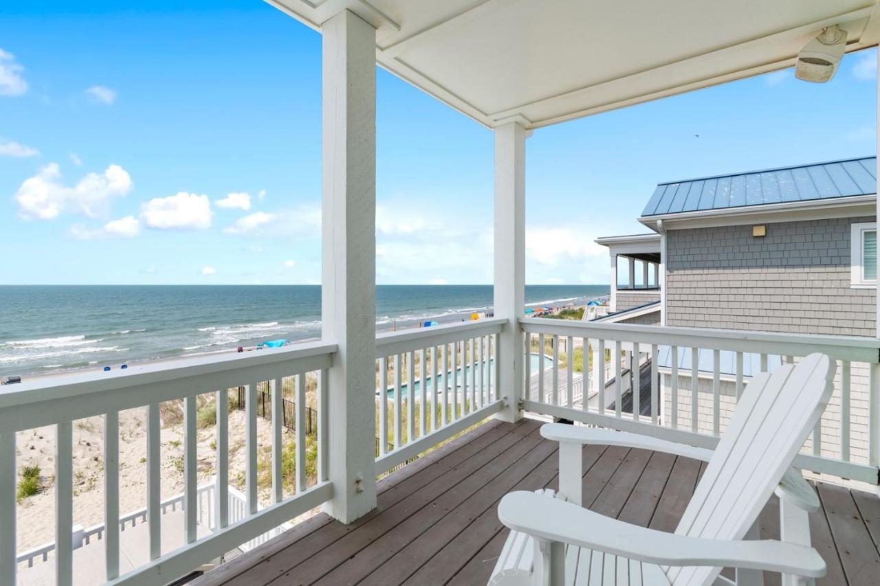 Nirvana Oak Island Exterior photo