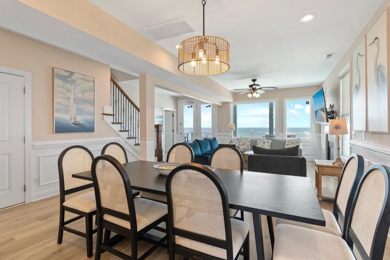 Nirvana Oak Island Exterior photo